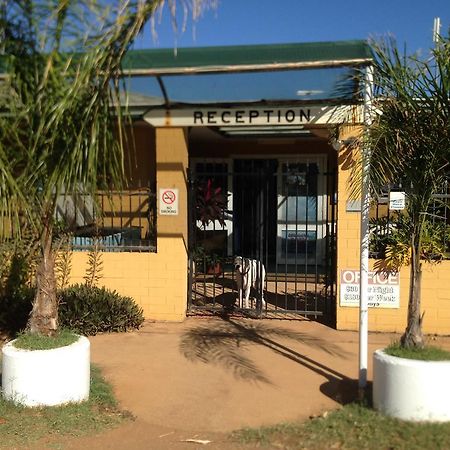 Carnarvon Caravan Park ภายนอก รูปภาพ