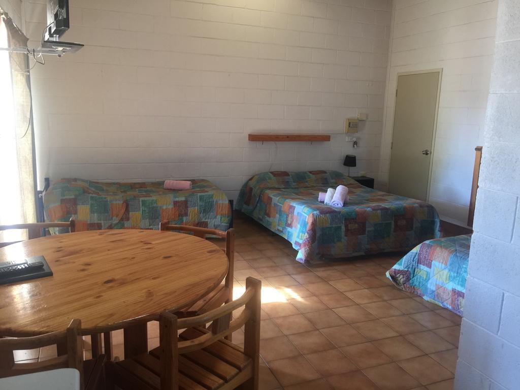 Carnarvon Caravan Park ห้อง รูปภาพ