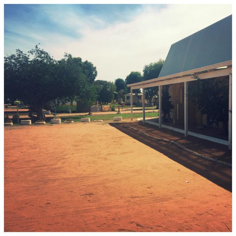 Carnarvon Caravan Park ภายนอก รูปภาพ